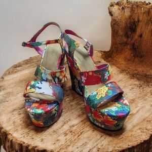 BAMBOO Colorful Floral Platform Sandals